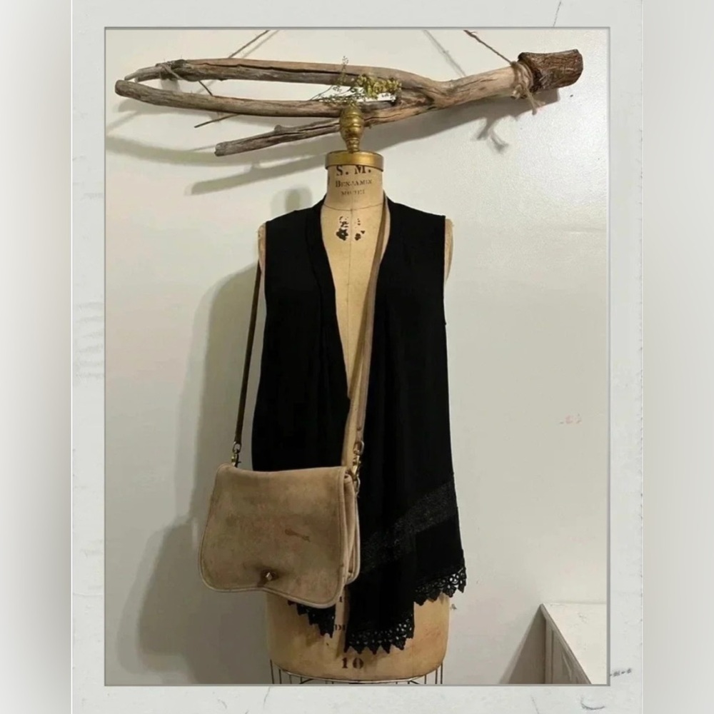 Vintage Natural Tan Distressed Leather Boho Festival Southwestern Crossbody Bag